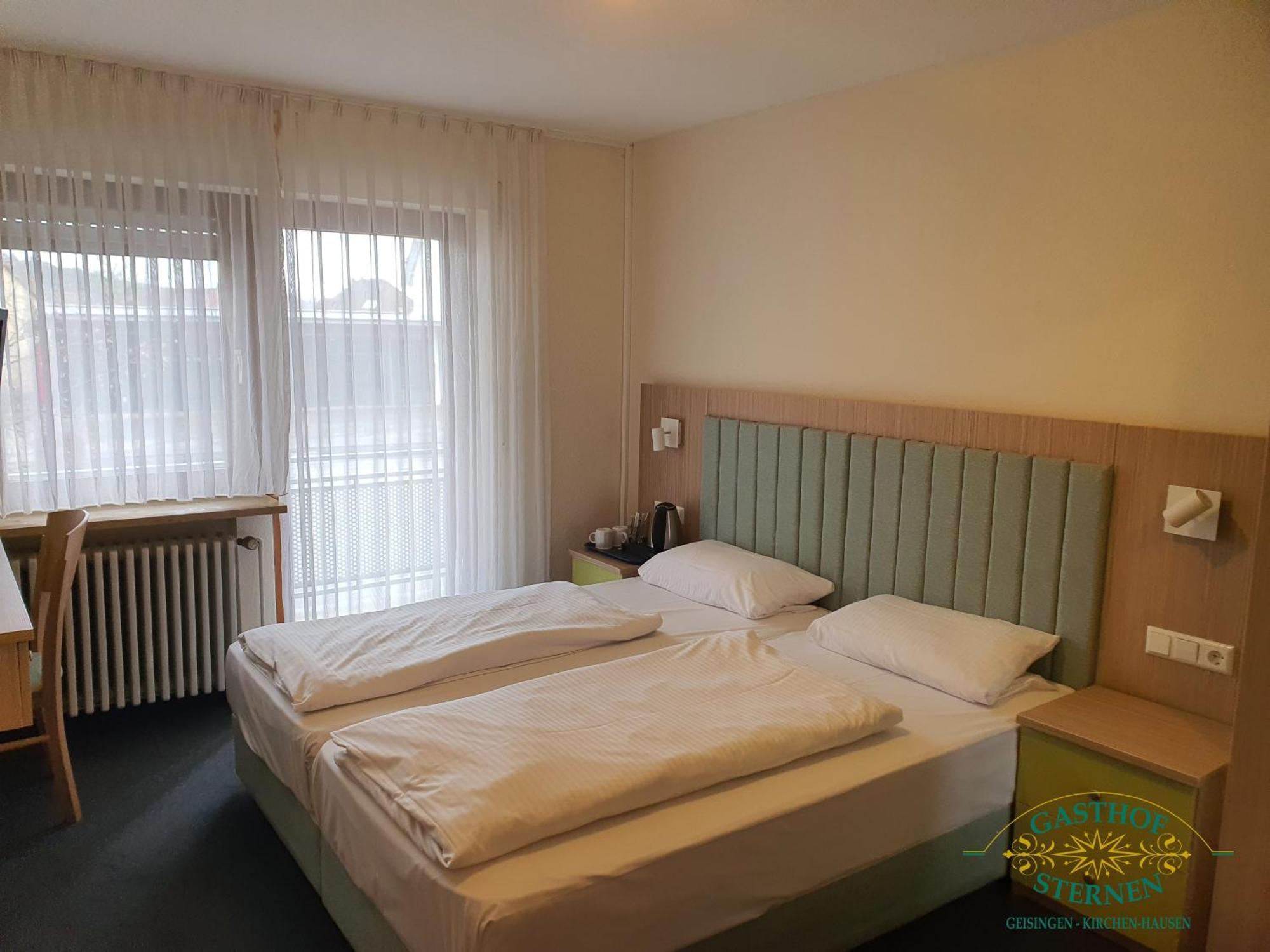 Hotel Gasthof Sternen Гайзинген Екстериор снимка