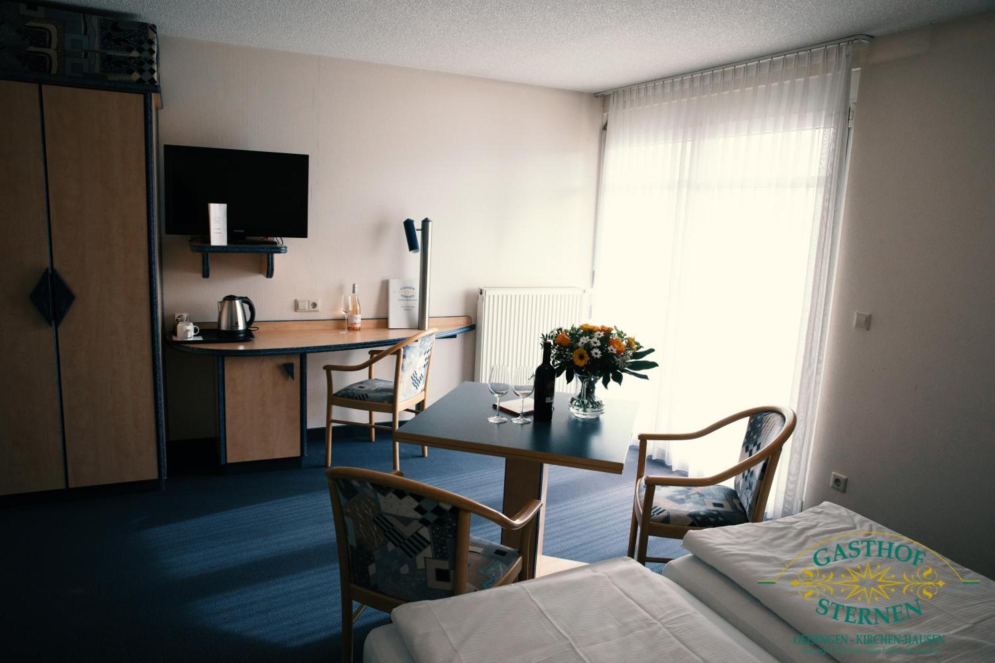 Hotel Gasthof Sternen Гайзинген Екстериор снимка