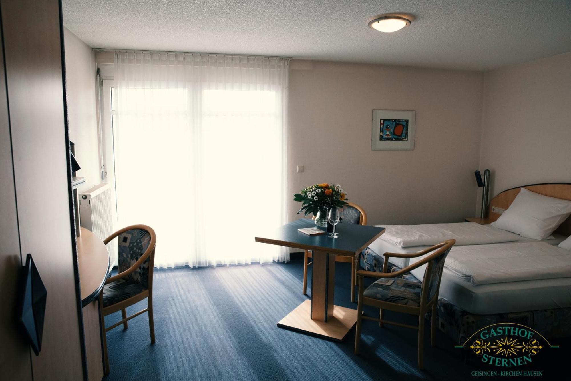 Hotel Gasthof Sternen Гайзинген Екстериор снимка